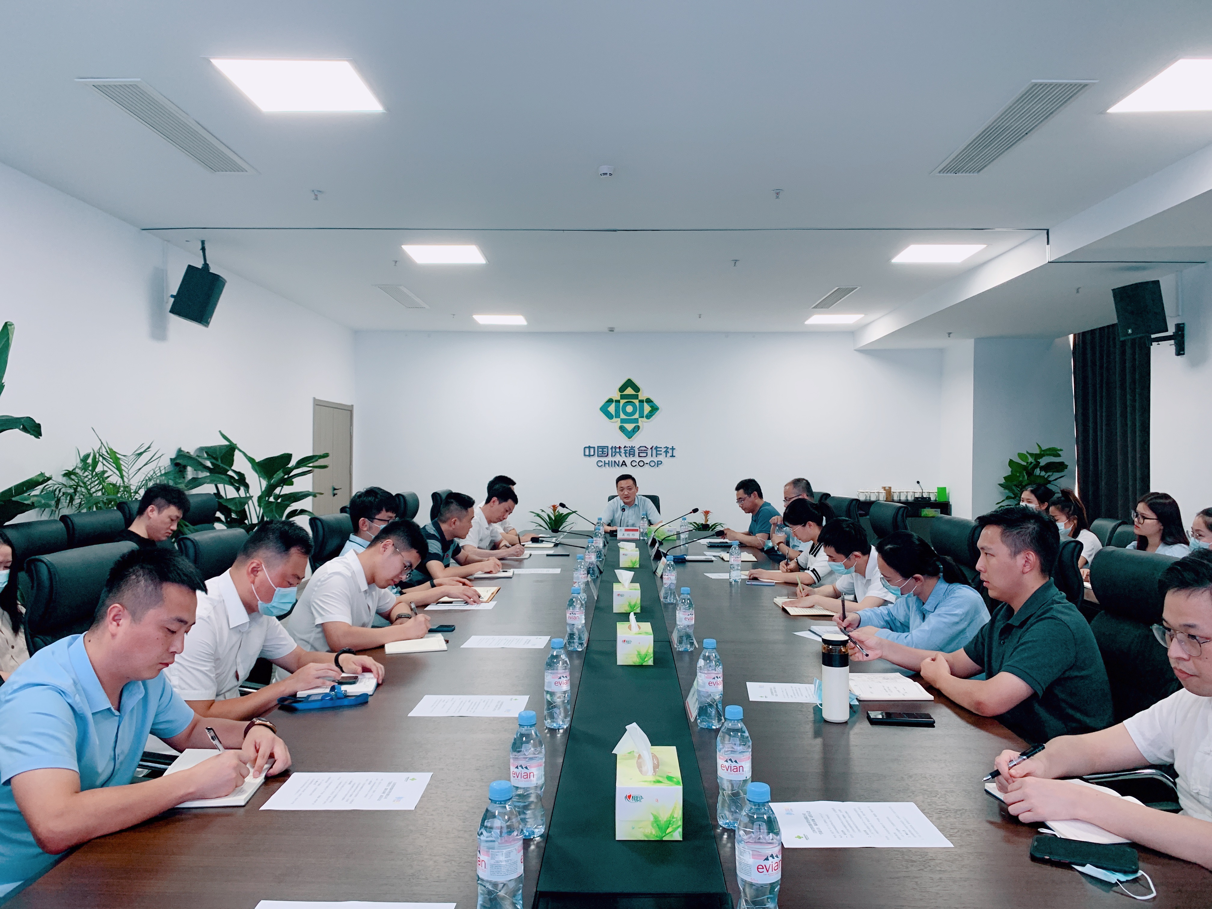省供销新零售公司召开“苦战百日、强攻市场”动员大会