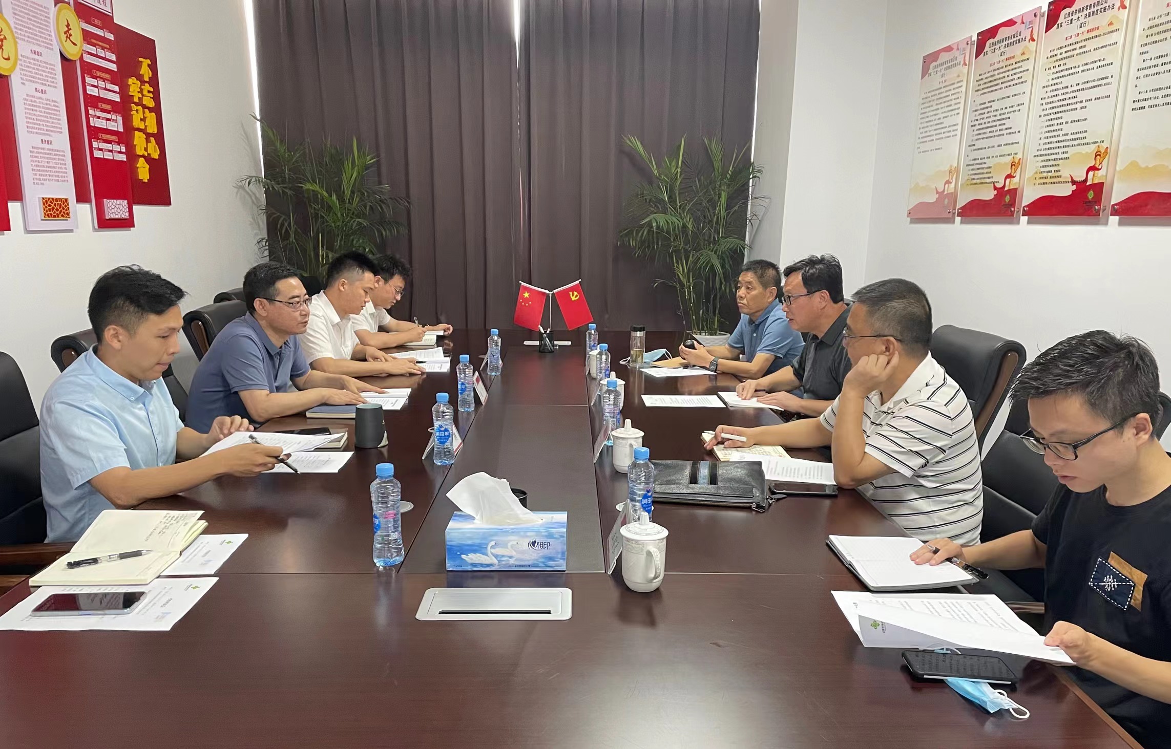 九江市供销联社党组成员、副主任匡卫东 一行莅临省供销新零售公司考察调研